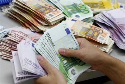 ابلاغ دستورالعمل تعیین میزان نگهداری ارز /نگهداری تا سقف ۱۰ هزار یورو مجاز است
