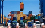 ستاد تسهیل صادرات غیرنفتی تشکیل می‌شود/75 درصد از ارز حاصل از صادرات 98 به کشور بازگشت