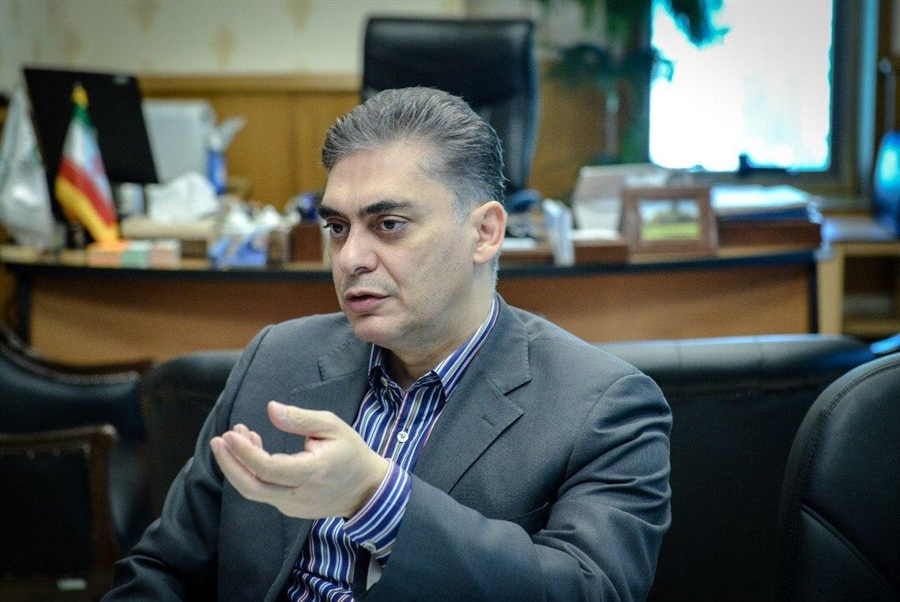 گلایه فعالان اقتصادی از عدم توجه دولت به نظرات بخش‌خصوصی/ صدور و تمدید کارتهای بازرگانی عملا متوقف شده است